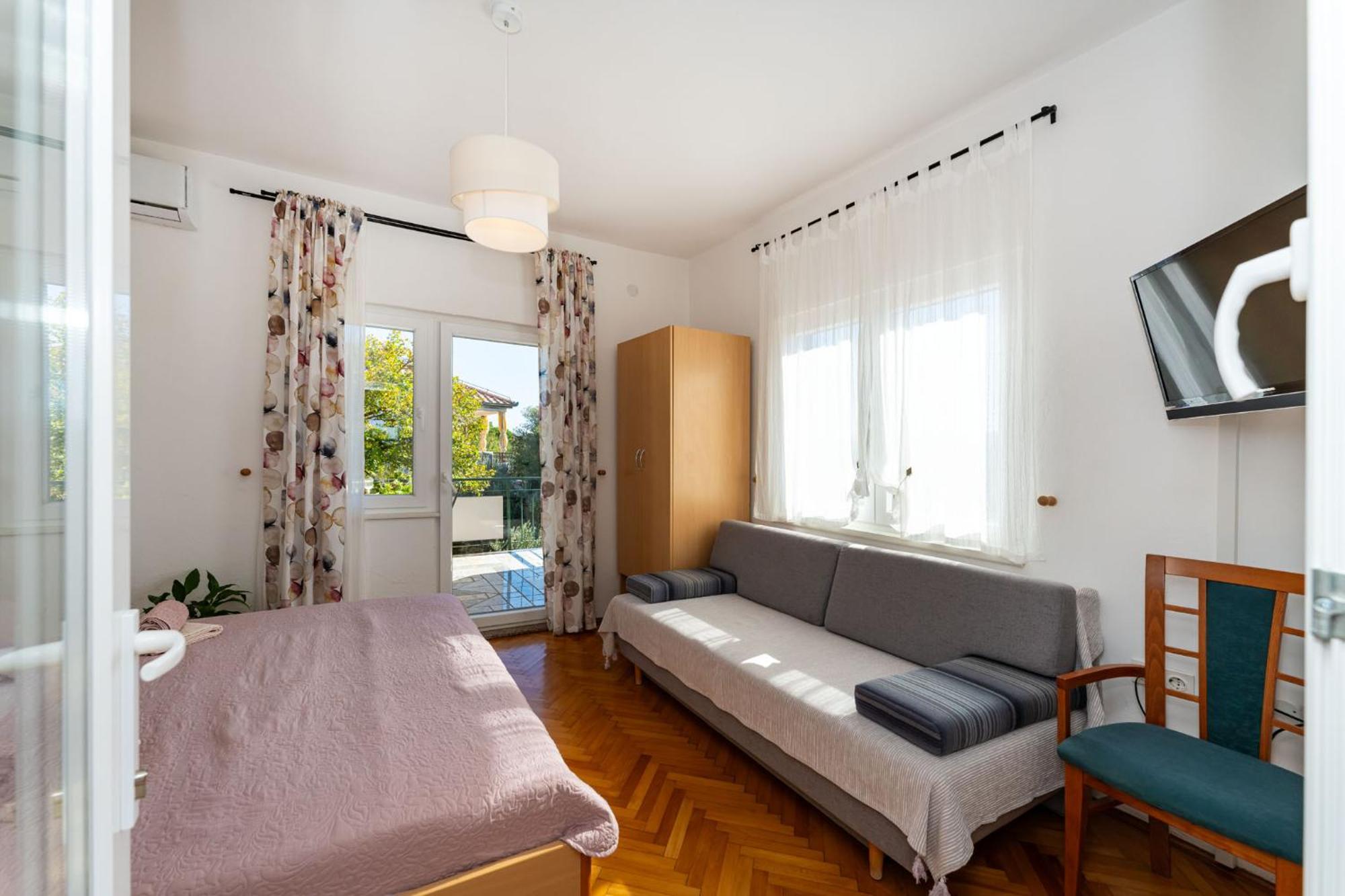 Apartments Adriana Стариград-Пакленица Стая снимка