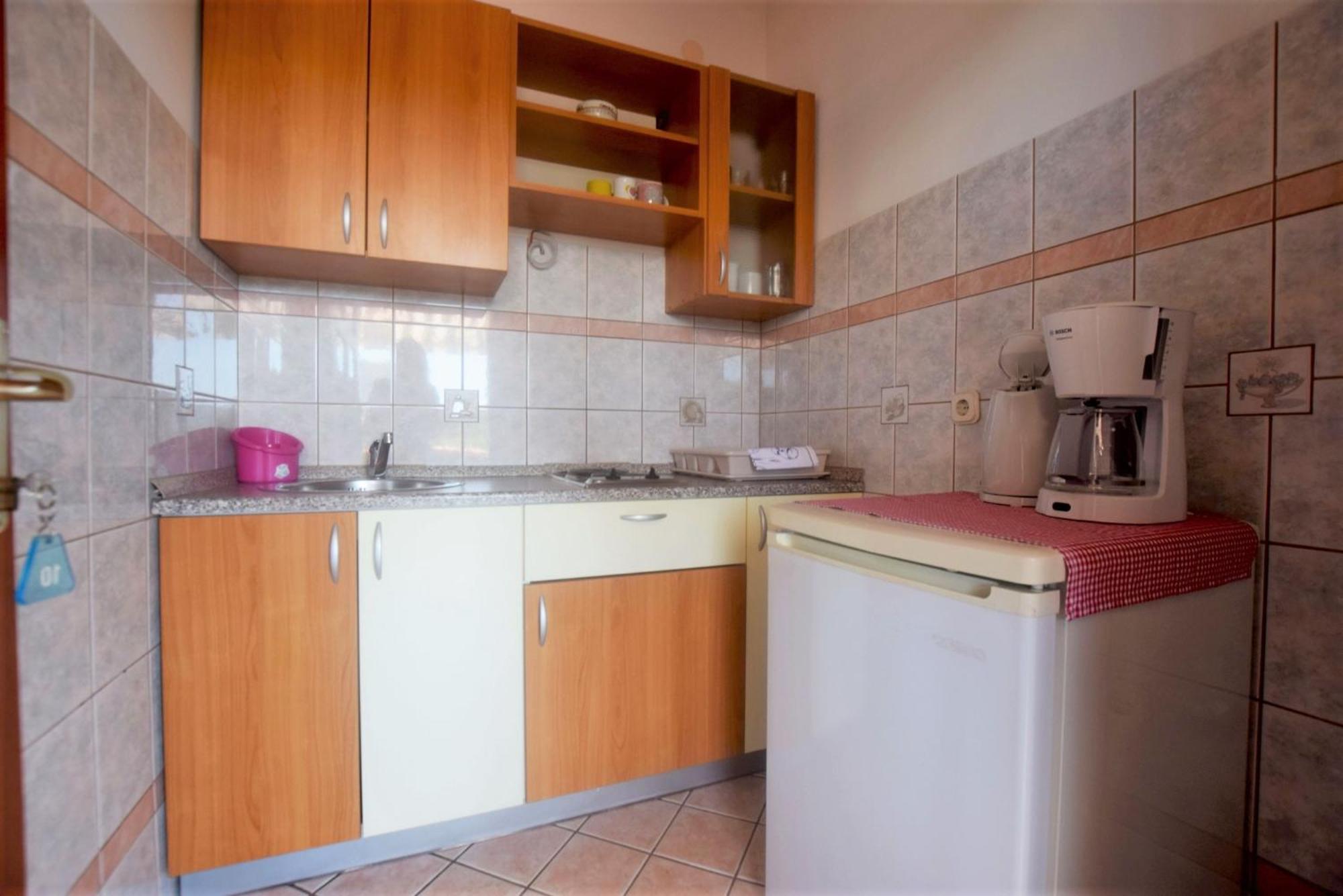 Apartments Adriana Стариград-Пакленица Стая снимка