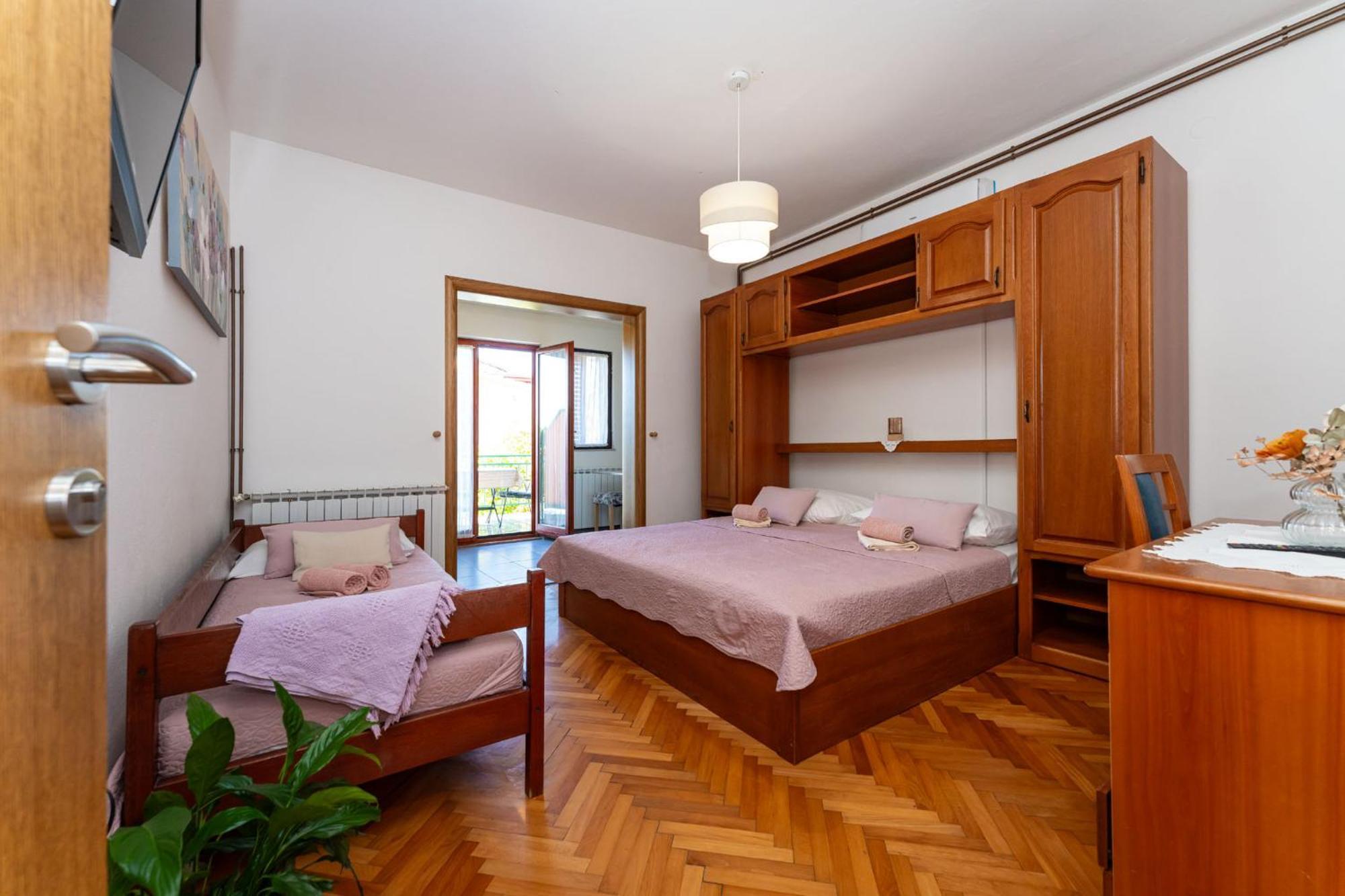 Apartments Adriana Стариград-Пакленица Екстериор снимка